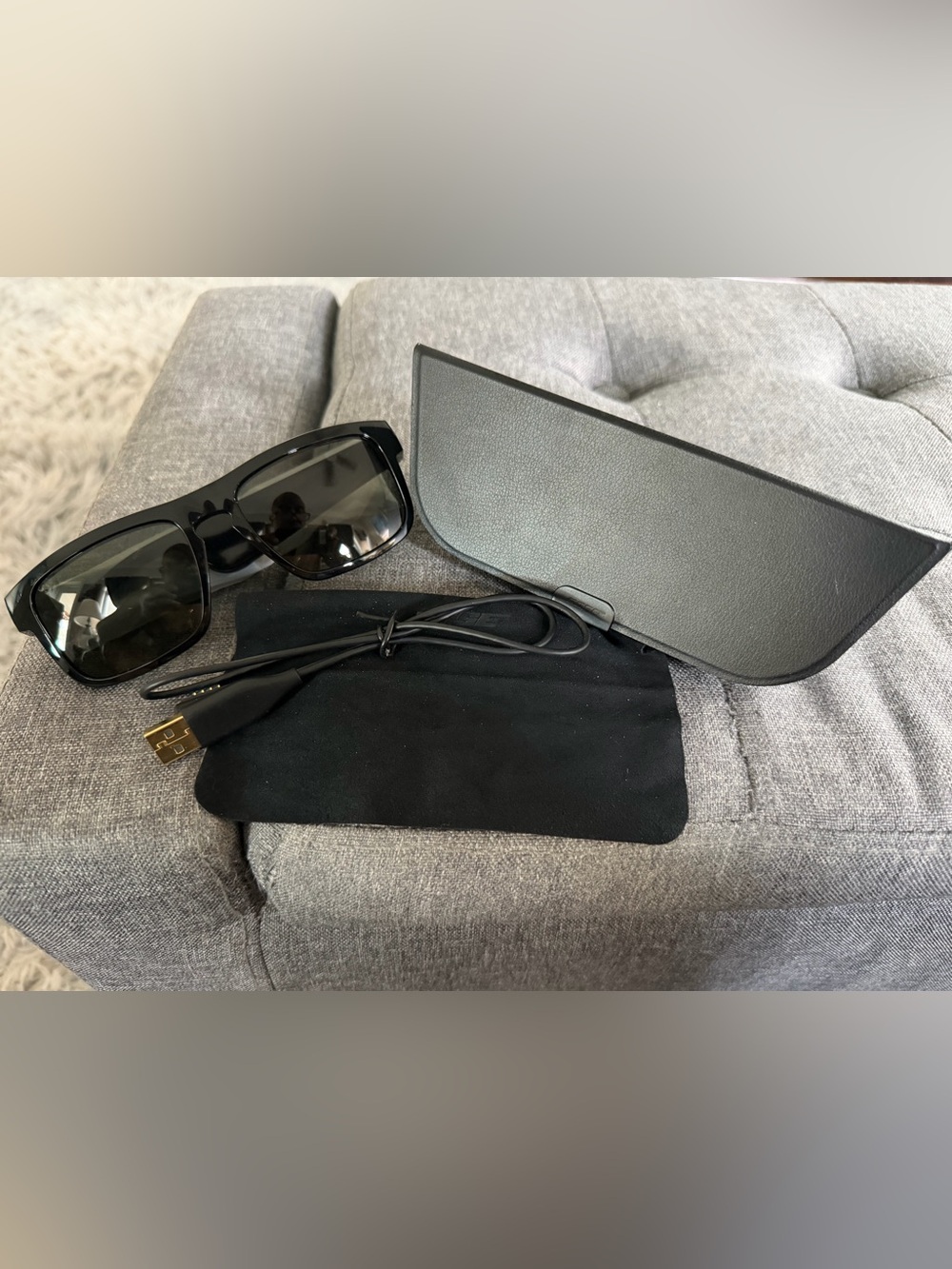 Bose Bluetooth Black Men's Sunglasses with USB Cable and Case